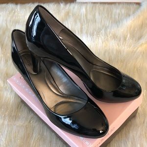 Bandolino black patent heels 8.5M